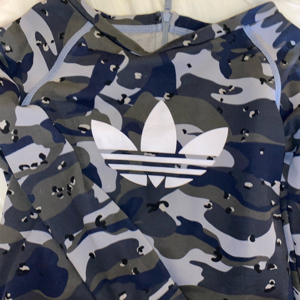 Adidas crewneck